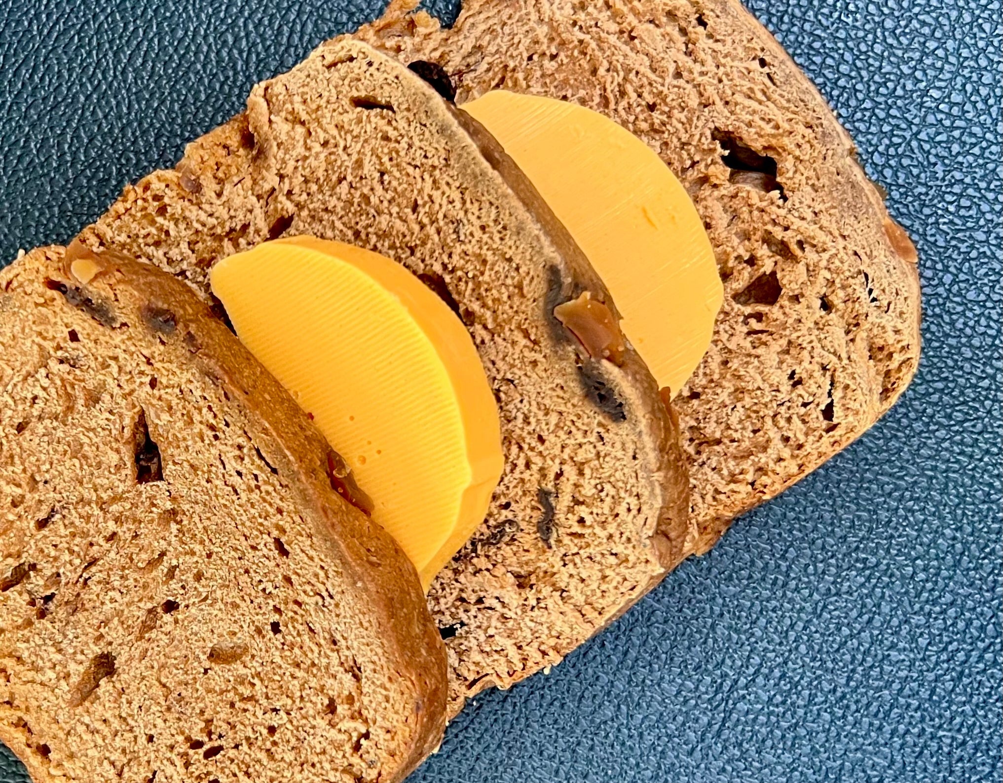 Spiced Bun & Jamaican supreme Cheese